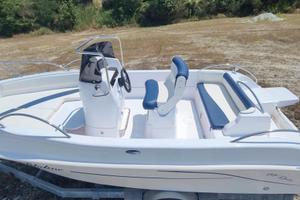 Bluline 19 open, motore 40 CV e carrello