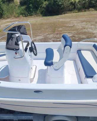 Bluline 19 open, motore 40 CV e carrello