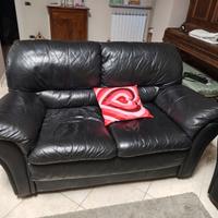 Divani 2 e 3 posti pelle