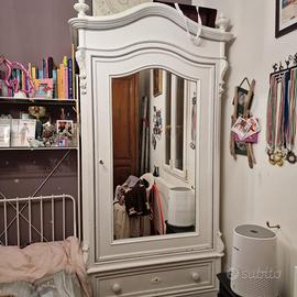 armadio in legno massello