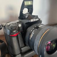 Nikon D7000 con grandangolo, zoom e accessori Pro