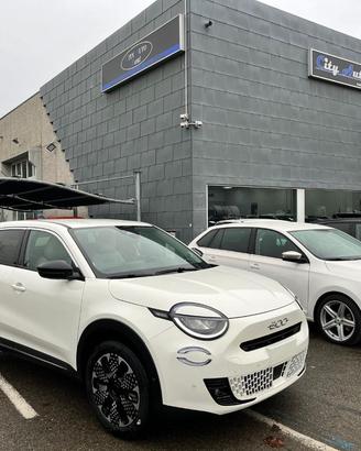 FIAT 600 Hybrid 145 CV DCT MHEV La Prima kM 0