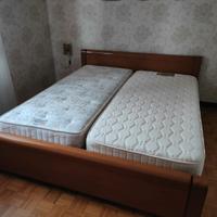 Armadio in legno vintage + letto matrimoniale
