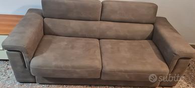 divano letto a 100 € e 4 reti a doghe 20 € cd 