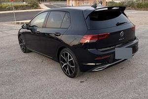 Volkswagen Golf 8 2.0 TDI