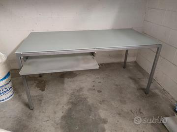 Scrivania 
