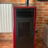 Stufa a pellet bordeaux