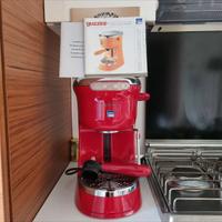 Macchina del caffe Guzzini Lavazza Blue rossa