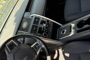 Land rover discovery sport 2017