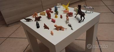 animaletti giocattolo in plastica 