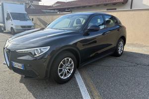 Alfa Romeo Stelvio 2.2 Turbodiesel 190 CV AT8 Q4 B