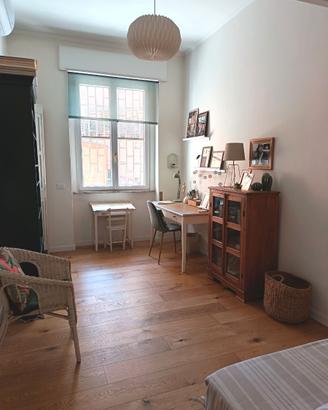 Camera con bagno privato per studentessa