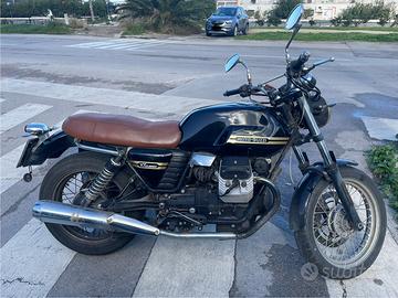 Moto Guzzi v7 cafe classic