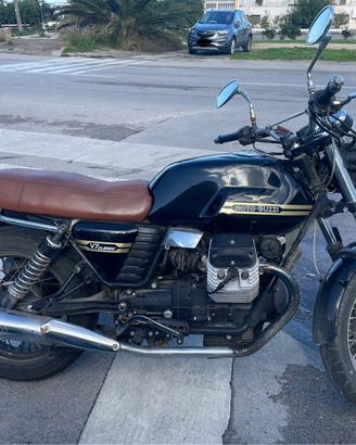 Moto Guzzi v7 classic