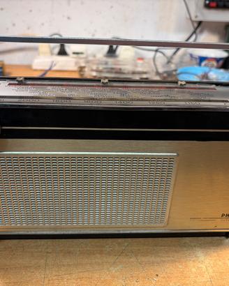 Radio portatile philips anni 60