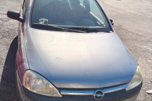 Opel Corsa marciante  per neopatentati 