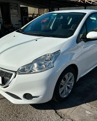 PEUGEOT 208 1.4 HDI - 2015