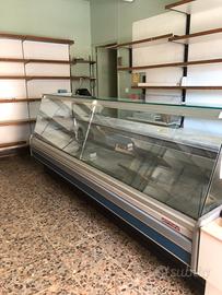 Arredamento per negozio