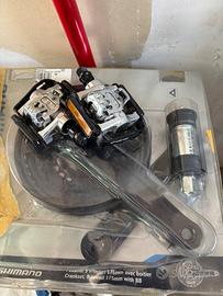 Movimento centrale più pedivelle con attacco