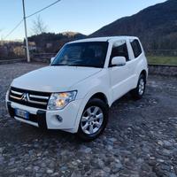 Mitsubishi Pajero 3.2 DI-D 16V 3P Manuale-No ruggi