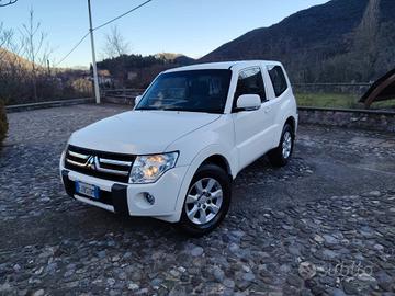 Mitsubishi Pajero 3.2 DI-D 16V 3P Manuale-No ruggi