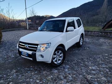 Mitsubishi Pajero 3.2 DI-D 16V 3P Manuale-No ruggi