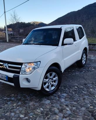 Mitsubishi Pajero 3.2 DI-D 16V 3P Manuale-No ruggi