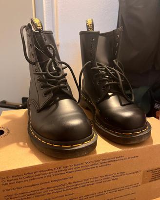 Dr. Martens 1460 nere – taglia 38