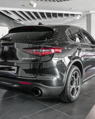 Alfa romeo stelvio nero VULCANO!!!