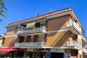 3 LOCALI A MARINO
