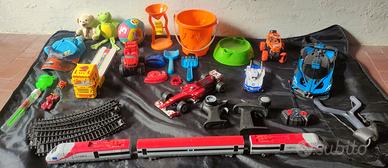 LOTTO 22 GIOCATTOLI AUTOMOBILINE GIOCHI SPIAGGIA