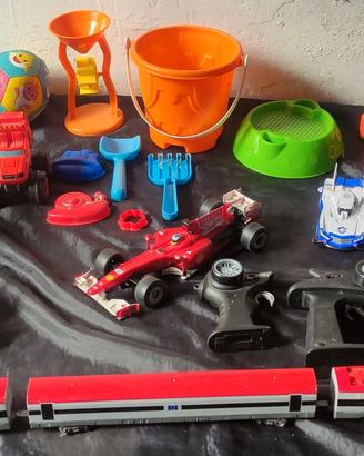 LOTTO 22 GIOCATTOLI AUTOMOBILINE GIOCHI SPIAGGIA