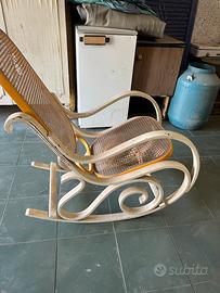 Sedia a dondolo vintage