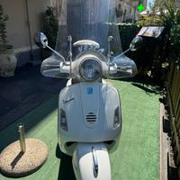 Vespa granturismo 200
