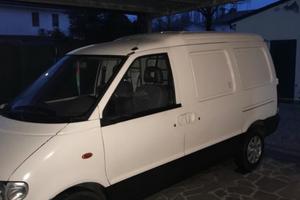 Nissan vanette