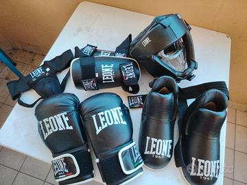 attrezzatura kick boxing junior usata