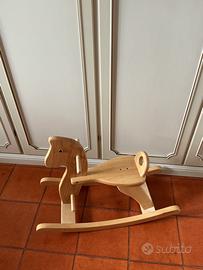 Cavallino a dondolo