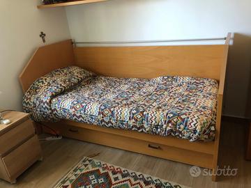 Letto artigianale in legno