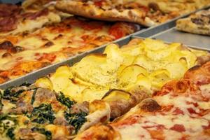 Attività pizzeria tavola calda d'asporto