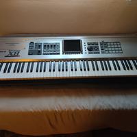PIANOLA ROLAND FANTOM X8