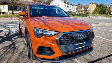 Audi Q3 2a serie 35 TFSI S line edition arancione 