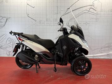 Piaggio MP3 300 PIAGGIO - YM 2024