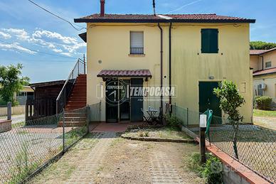APPARTAMENTO RISTRUTTURATO CON GIARDINO PRIVATO IN