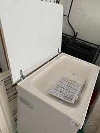 Lettino e cassettiera/lavatoio per bambini