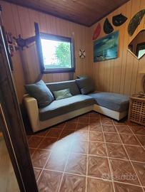 Componenti d’arredo: divano, armadio, cucina ecc