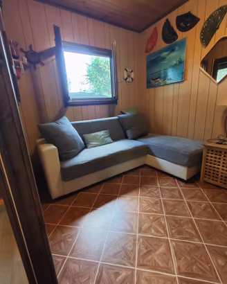 Componenti d’arredo: divano, armadio, cucina ecc