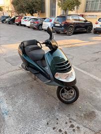 Piaggio Hexagon GTX 180