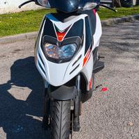 Aprilia SR Motard 50