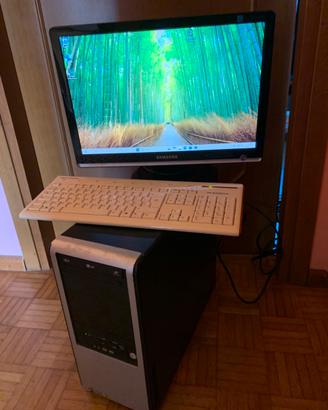 Postazione PC Completa i7 950- 24GB RAM - Monitor