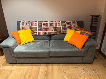 Divano 3 posti Poltrone e Sofa